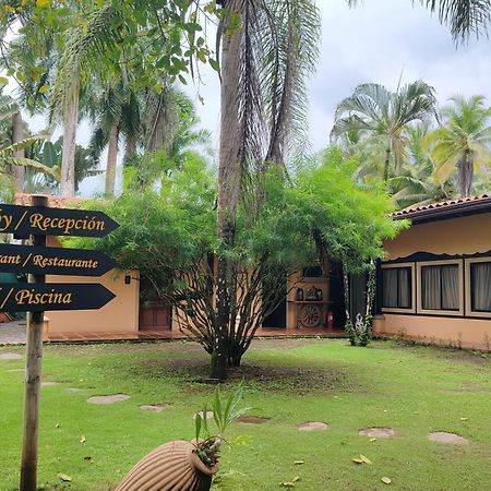 Marenaz Oceanfront Resort エステリリョス・エステ エクステリア 写真