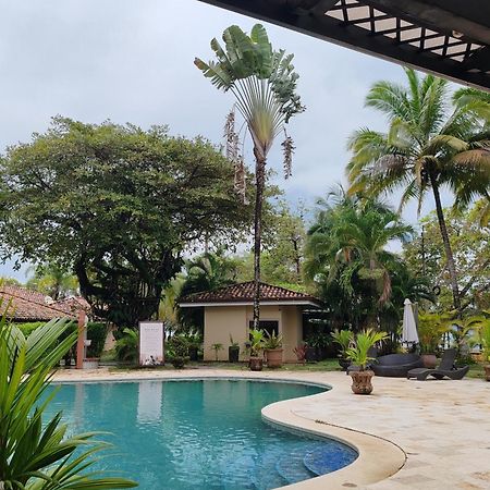 Marenaz Oceanfront Resort エステリリョス・エステ エクステリア 写真