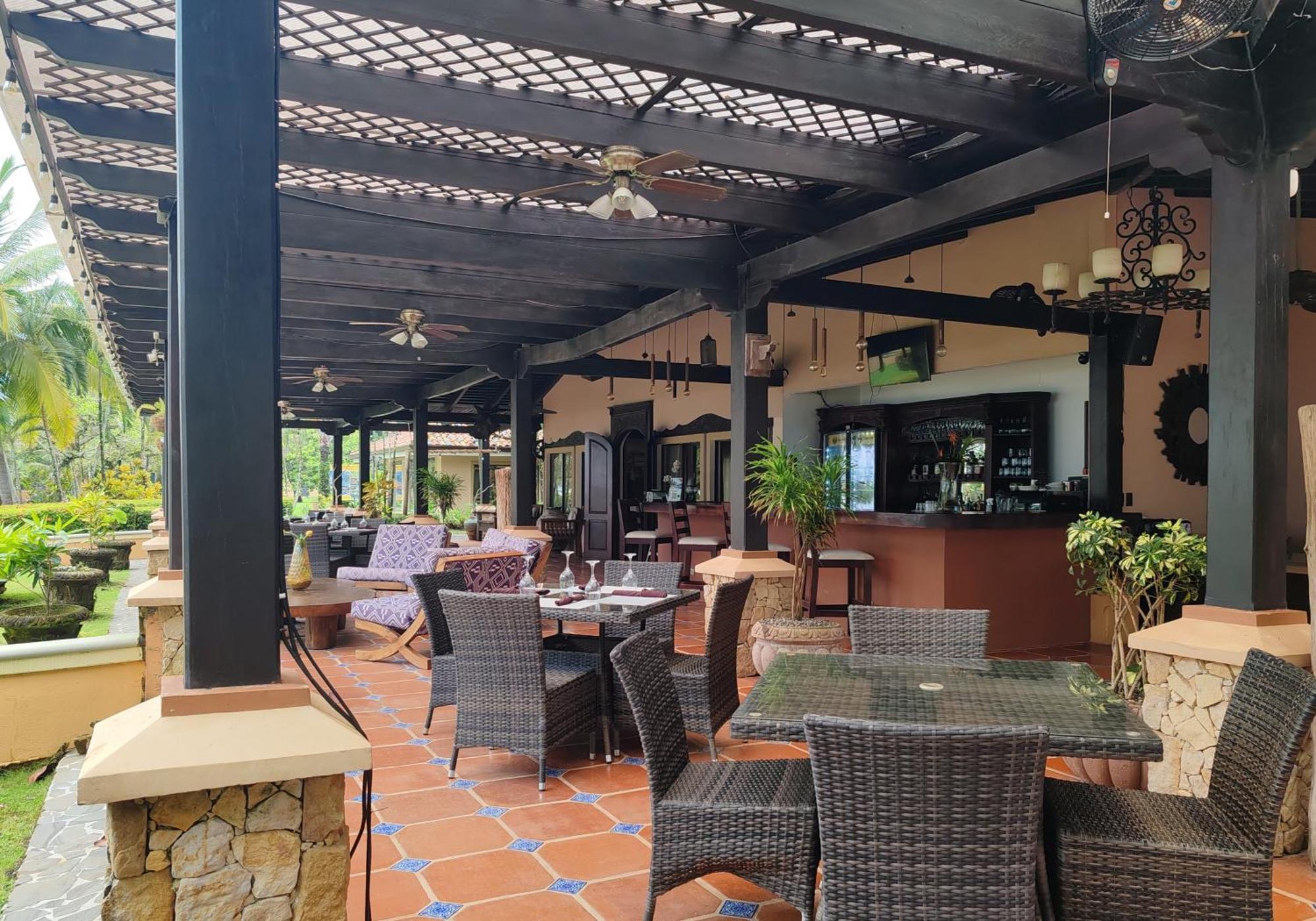 Marenaz Oceanfront Resort エステリリョス・エステ エクステリア 写真