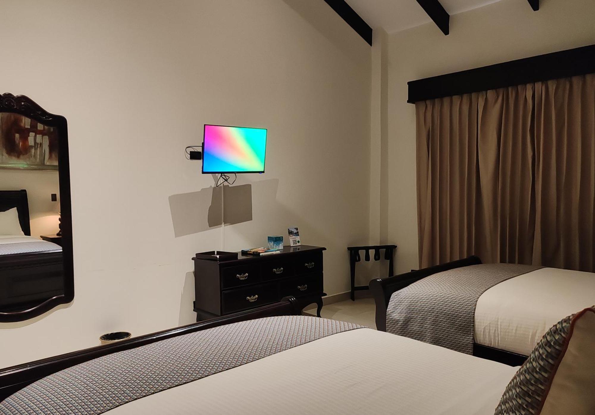 Marenaz Oceanfront Resort エステリリョス・エステ エクステリア 写真